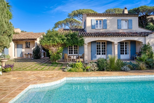 Ramatuelle - Charming provençal house in a domain