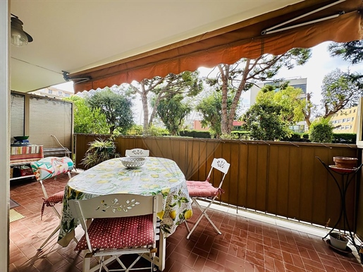 Advert picture