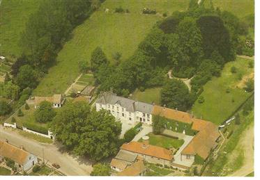 בבית אחוזה מהמאה ה-18 בכפר של Bernieulles