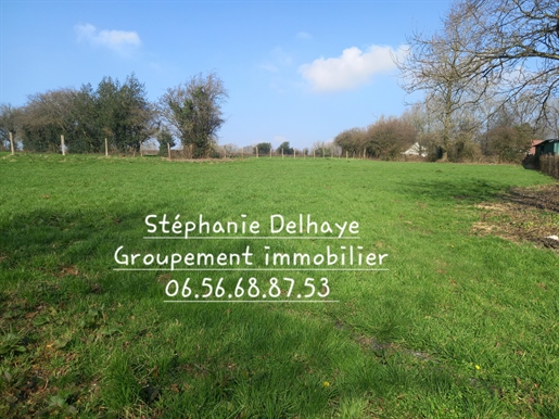Building land of 2,400 m2 in Mieurles