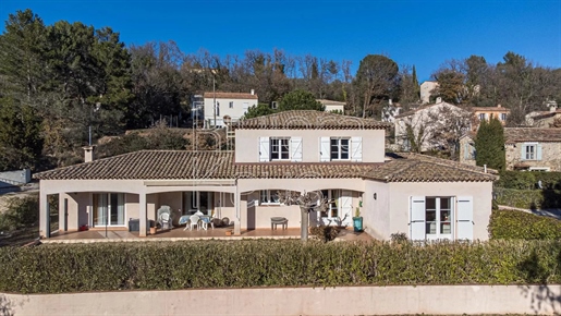 Recent single-storey villa, 3/4 bedrooms, view of the Estérel near Fayence