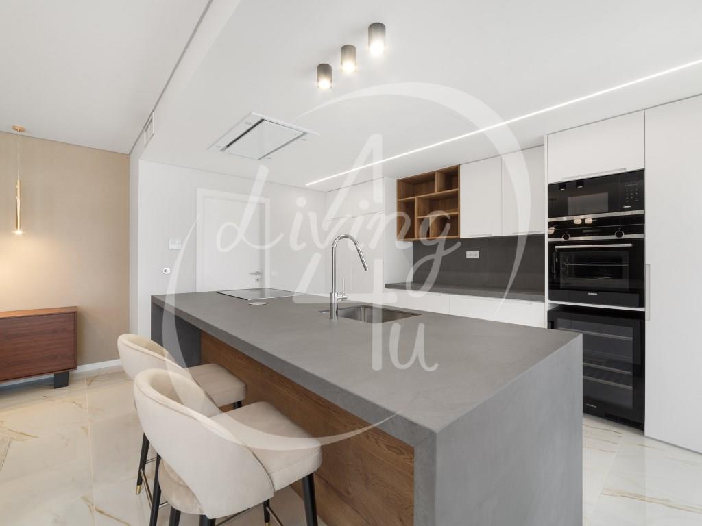 Purchase: Apartment (2500)