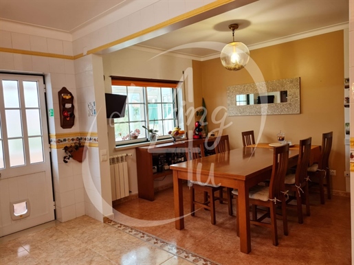 Apartament dwupoziomowy z 3 sypialniami w Caldas da Rainha