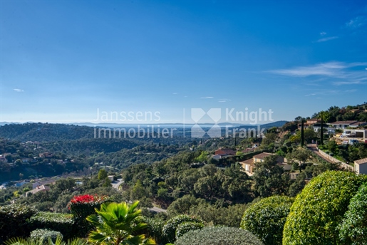 Provençal villa with sea view for sale in La Londe-les-Maures
