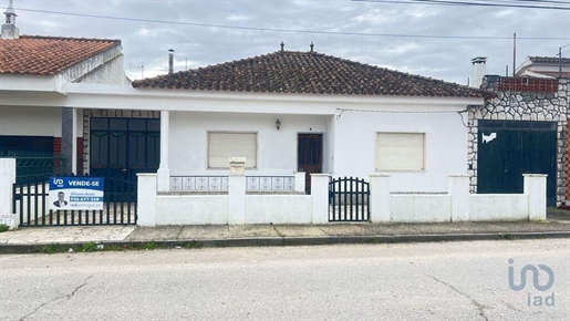 Home / Villa with 2 Rooms in Setúbal with 72,00 m²
