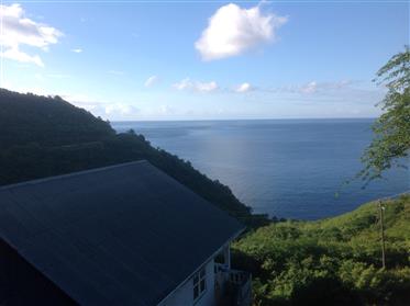 Hus på Dominica med fantastisk utsikt