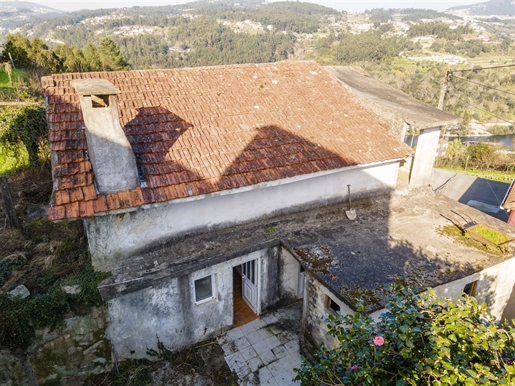 House T3 Sell in São Martinho de Sardoura,Castelo de Paiva