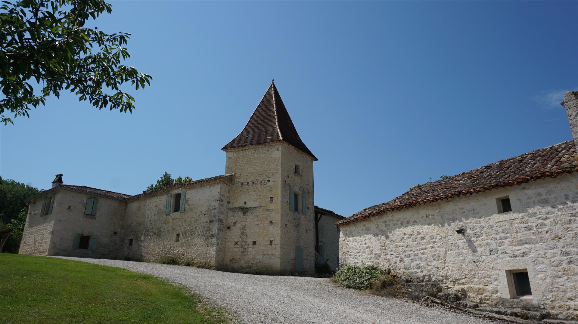 Beautiful Quercy property in the middle of nature