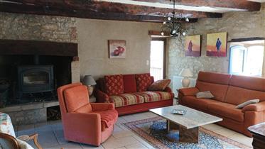 Quercy stone house with outbuildings, guest rooms and swimming pool