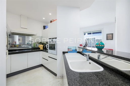 Cannes Croisette - Sea View Apartment