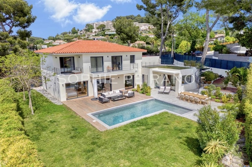 Cannet Residential - Modern Villa With Swimming Pool