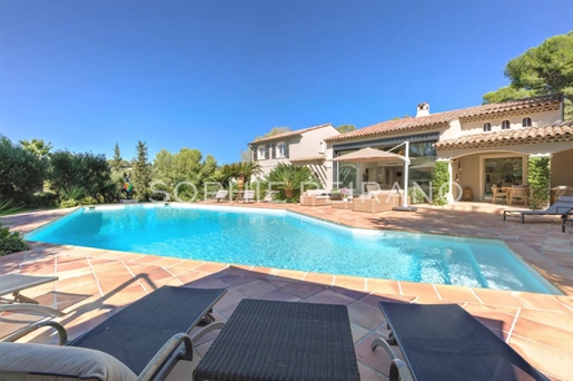 Mougins - Beautiful Villa With Pool