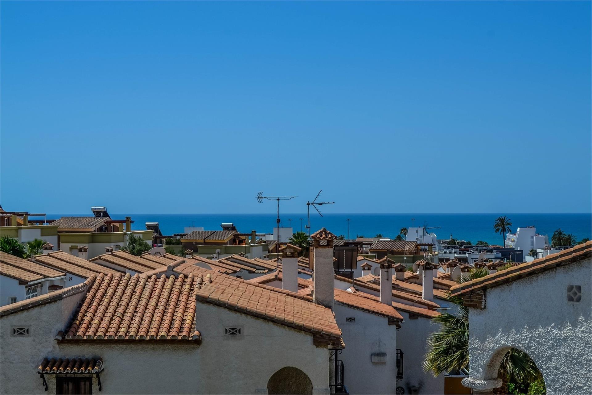 ¡Fantástica casa adosada cerca de la playa!