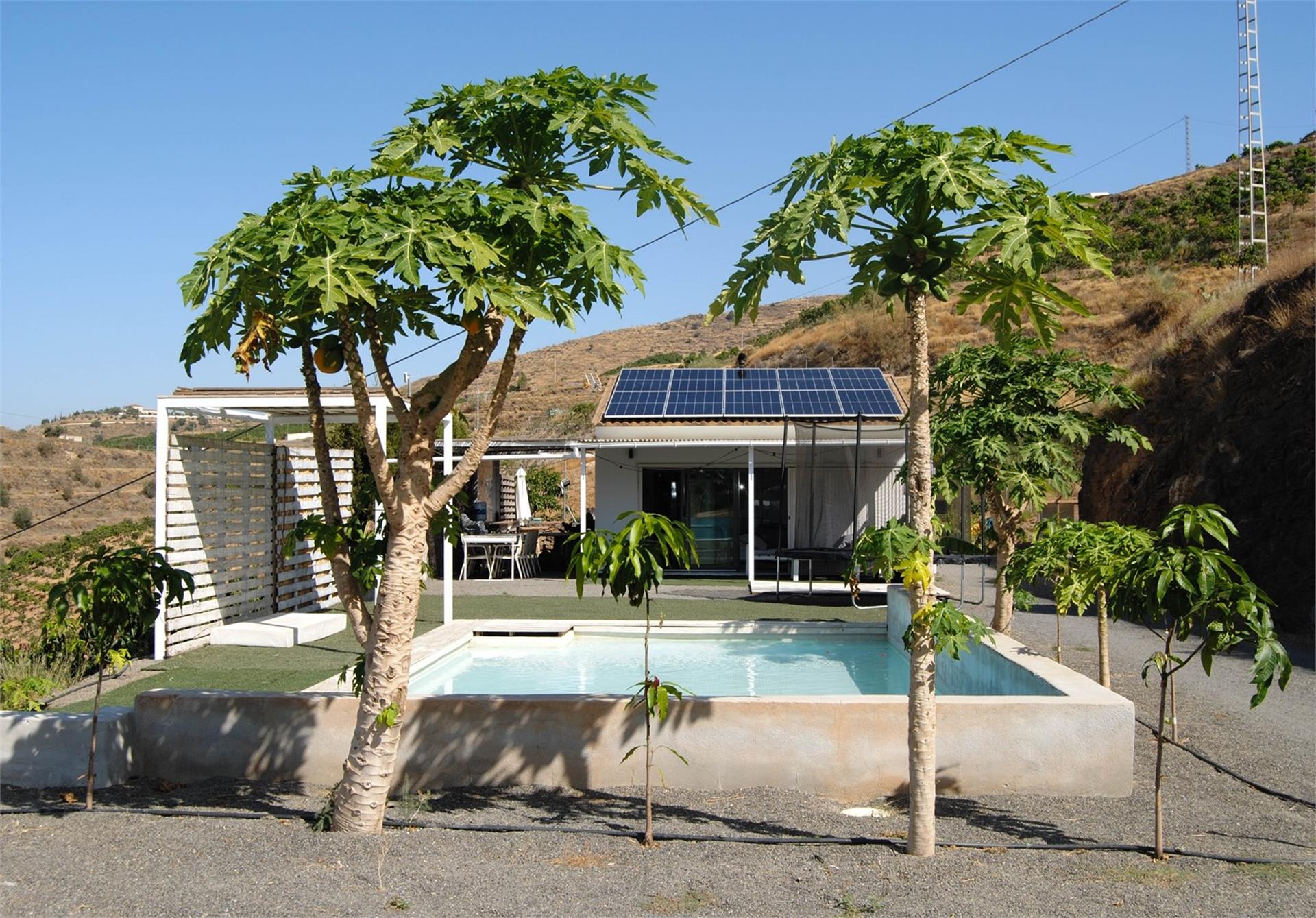 Piccola casa con piscina vicino a Vélez!