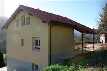  Bioclimatic House at 1 km from the sea. Close to Cudillero