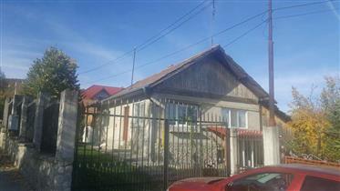 Земя и къща в най-слънчевия район на Румъния
