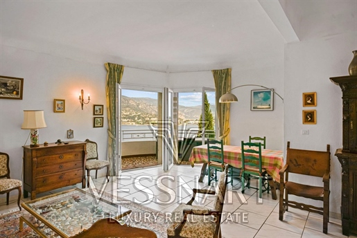 Charming house with a panoramic view of the bay of Villefranche