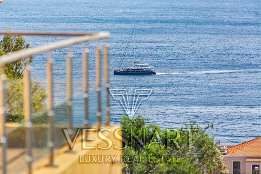 Beautiful contemporary villa near the sea