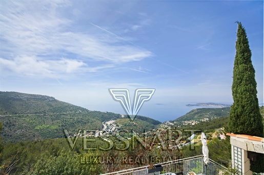 Villa mit Panoramablick auf das Meer in der Nähe von Monaco