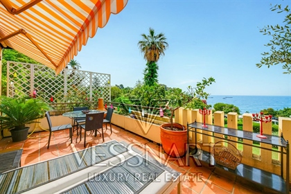 Monaco border apartment with sea view
