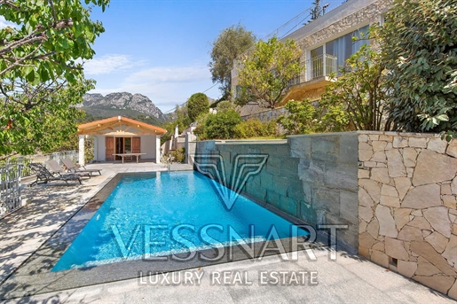 Quiet villa surrounded by greenery, close to access, pool