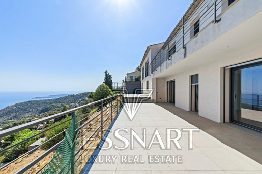 Villa in calm near Monaco with beautiful sea views