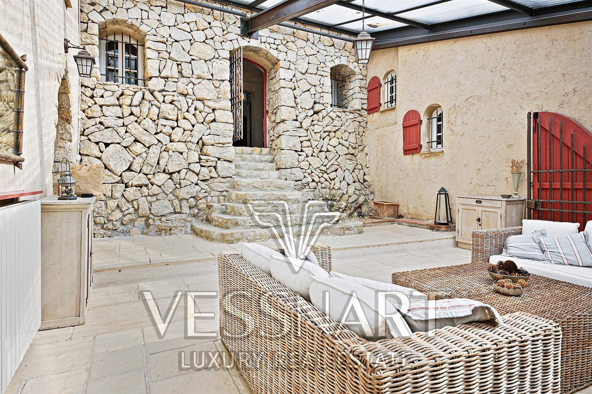 Compra: Vivenda (06620)