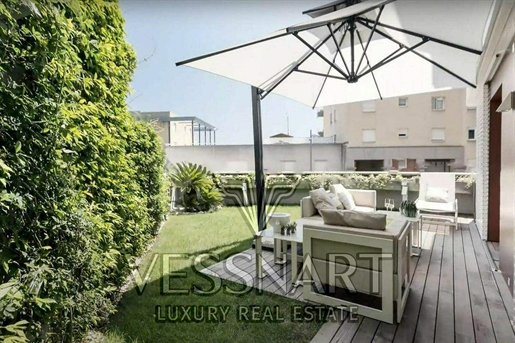 Apartment walking distance to the beaches and Monaco