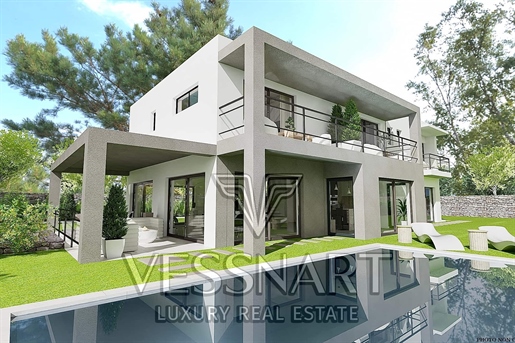 Magnificent modern villa with swimming pool, quiet