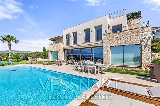 Exceptional villa in a prestigious location with sea views