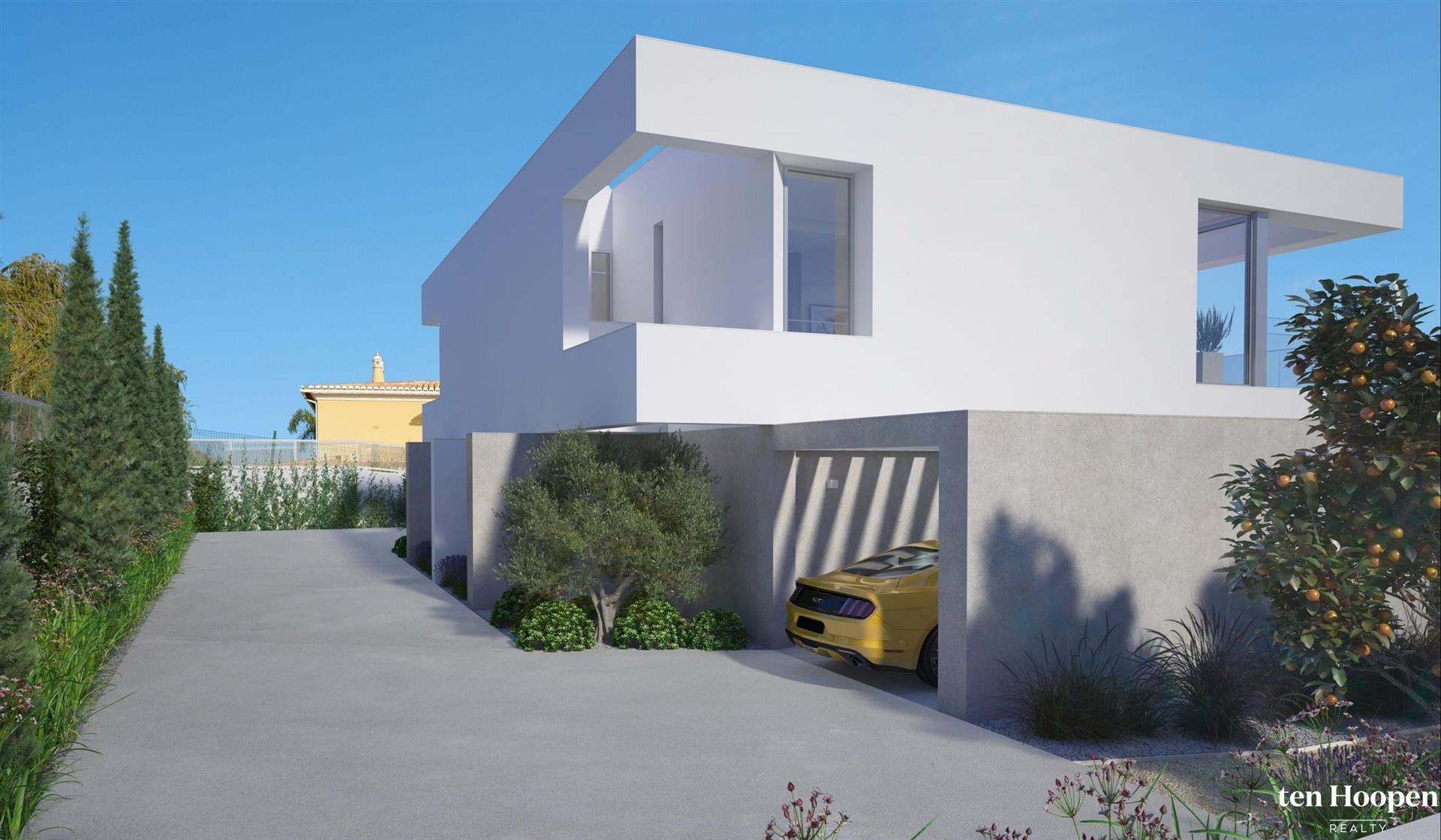 Luxury 3 bedroom townhouse with sea views within walking distance of the center of Praia da Luz