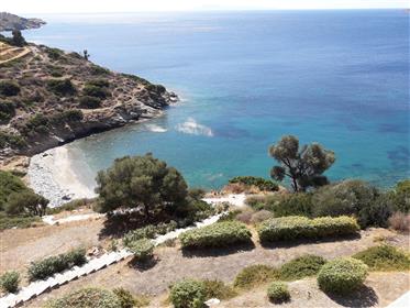 For sale, luxury 7 bedroom 400m2 holiday villa with private access to a secluded beach