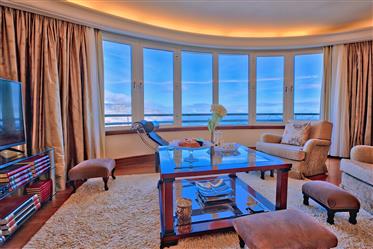Large 4-Bedroom Apartment with Magnificent Ocean View