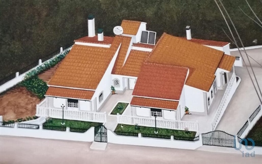 Home / Villa with 5 Rooms in Castelo Branco with 610,00 m²