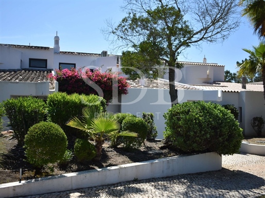 Villa de 3 dormitorios con piscina, Quinta Do Lago.