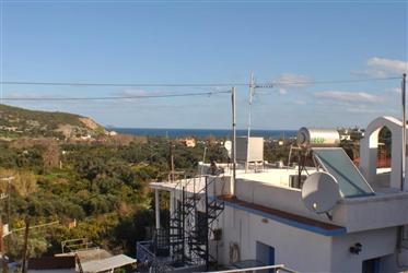  Μονοκατοικία με θέα στη θάλασσα για ανακαίνιση-Ανατολική Κρήτη