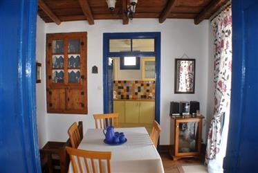 Casa de pueblo renovada con anexo de invitados - Creta Oriental