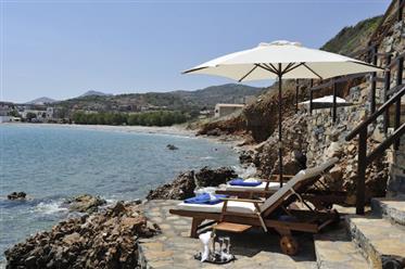  Lyxiga fristående moderna villor vid havet - Östra Kreta