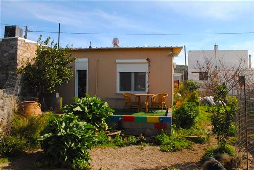  Hus med 2 sovrum och trädgård. Lantligt läge - Östra Kreta