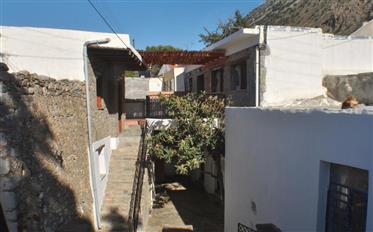 Maison et annexe spacieuses et bien présentées - Crète orientale