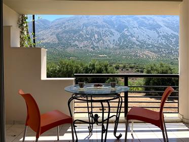  Attraktiv modern fristående villa - östra Kreta