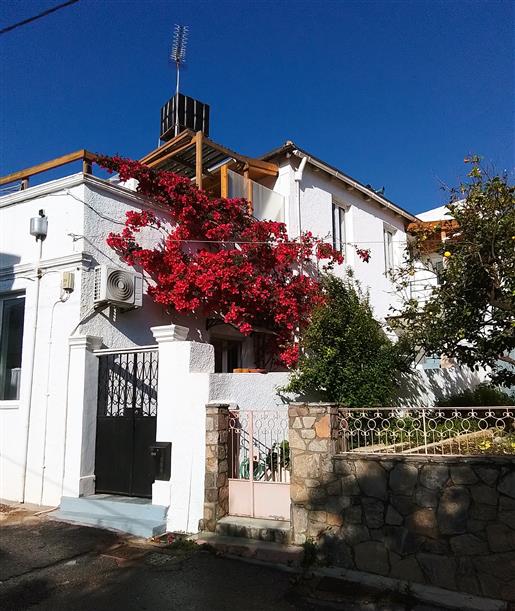 Casa ristrutturata spaziosa e ben presentata - Creta orientale