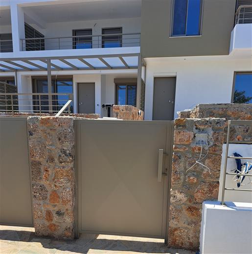  Maisonette di nuova costruzione con 3 camere da letto e piscina - Creta orientale