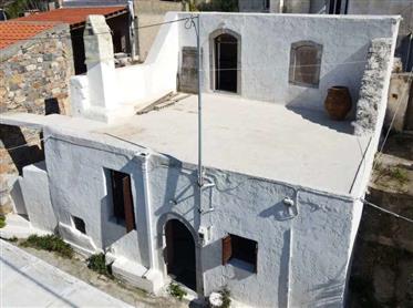  Ευρύχωρο Πέτρινο Σπίτι με Κήπο - Ανατολική Κρήτη
