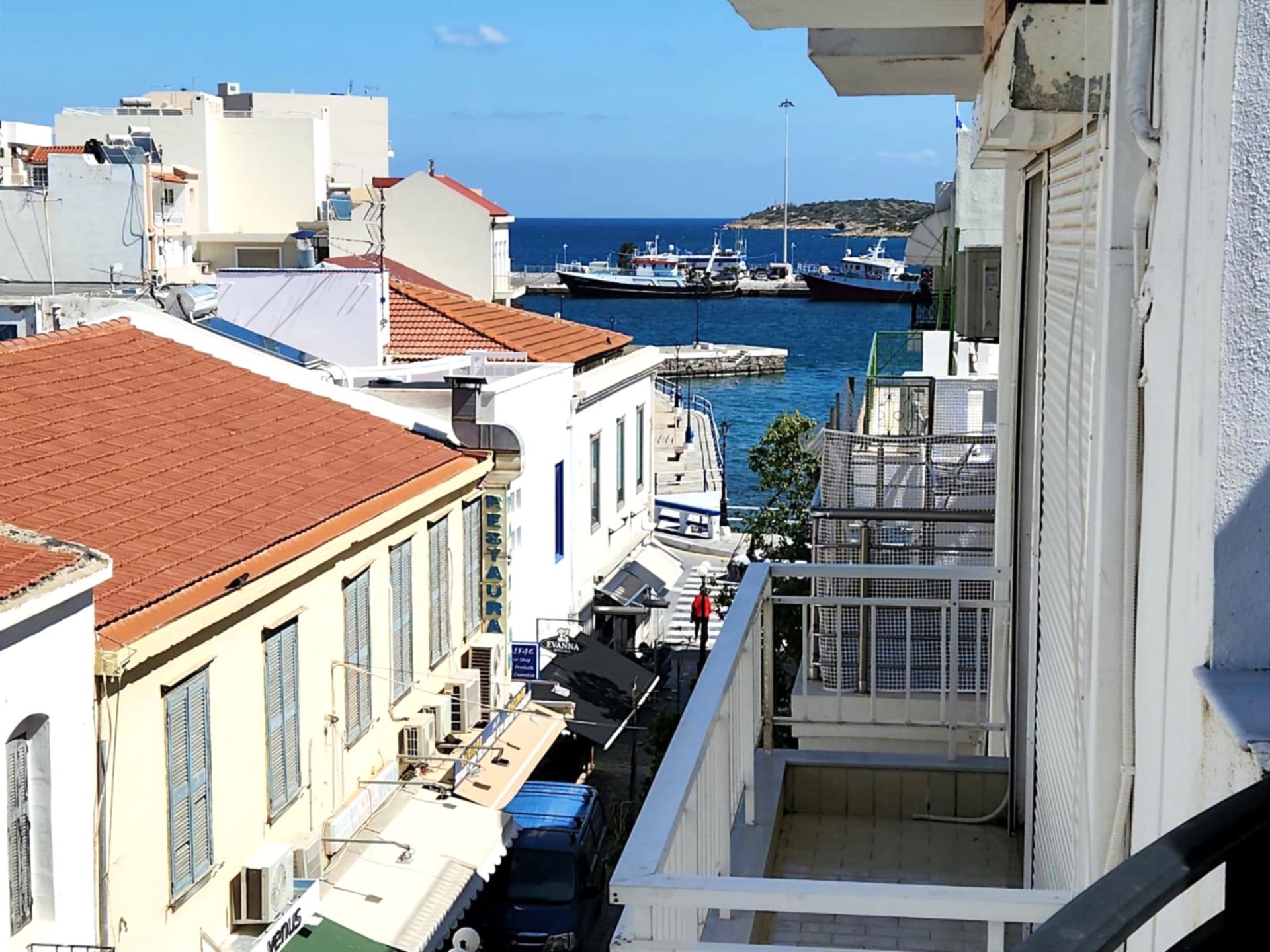  Wonderful 2 Bed Apartment Moments from the Sea - East Crete