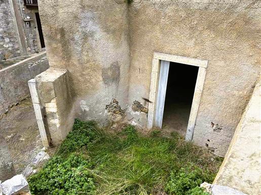  Stenen huis voor renovatie in Milatos - Oost-Kreta