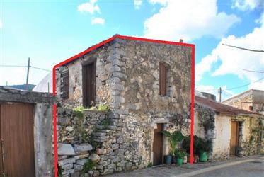  Grazioso cottage in pietra da ristrutturare - Creta orientale