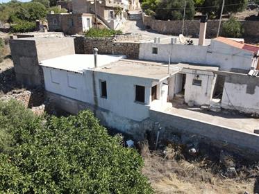  Maison de 2 chambres avec jardin de 450m2. Situation rurale - Crète orientale