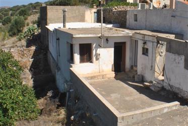  Maison de 2 chambres avec jardin de 450m2. Situation rurale - Crète orientale