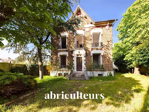 Wissous – Maison Avec Dépendance - 7 Pieces - 4 Chambres – 222 M2 – Jardin – 720 000 €